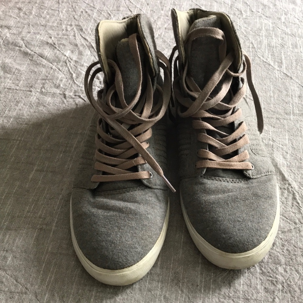 Supra high top skater shoes